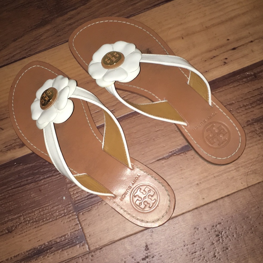 Tory Burch white patent leather flip flop